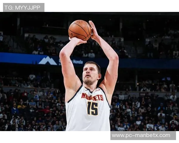 约基奇轻松发挥9投6中贡献12分9篮板6助攻展现全面能力 约基奇轻松发挥9投6中贡献12分9篮板6助攻展现全面能力